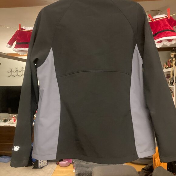 Women’s New Balance Softshell Jacket – Large – Full Zip – Black/Gray - Picture 5 of 8